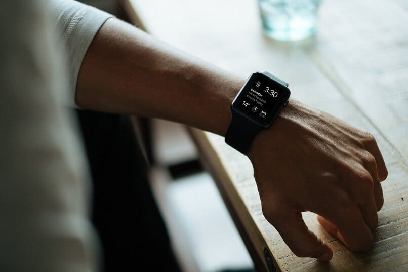 Qué es un Smartwatch y para qué sirve? - Características y funciones | Mira  Cómo Hacerlo