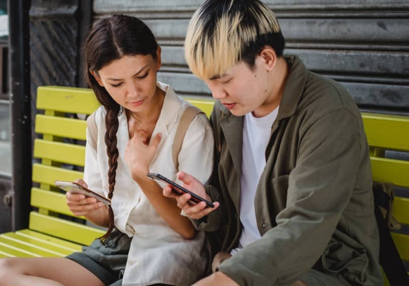 como buscar amigos en facebook