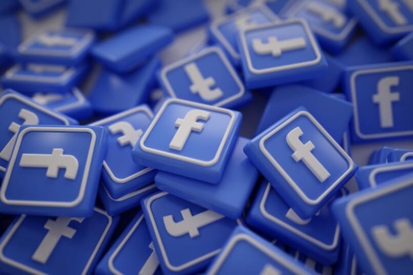pila de logotipos de facebook en 3d