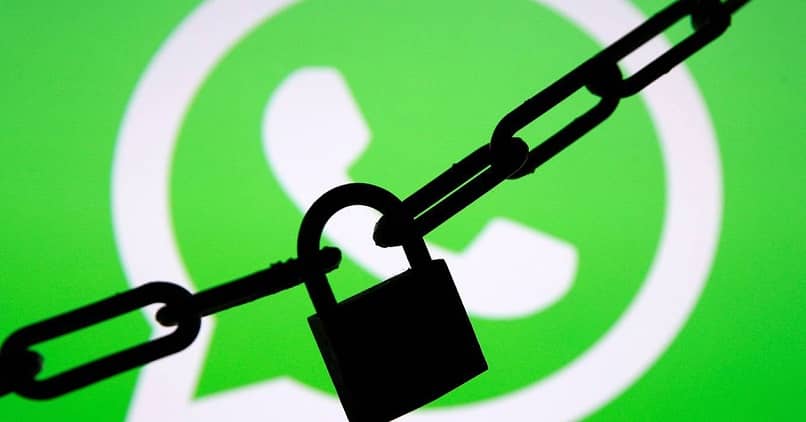 como ocultar conversacion de whatsapp