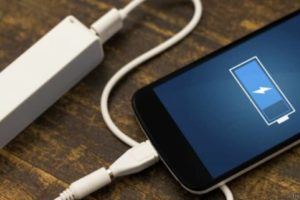 Cómo hacer o fabricar una batería externa casera y auxiliar para móviles - Ventajas y desventajas