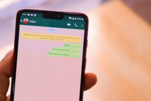 Cómo puedo editar mensajes o notas de voz enviados por WhatsApp