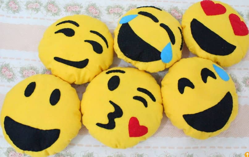 conoce y descarga los mejores emoticones