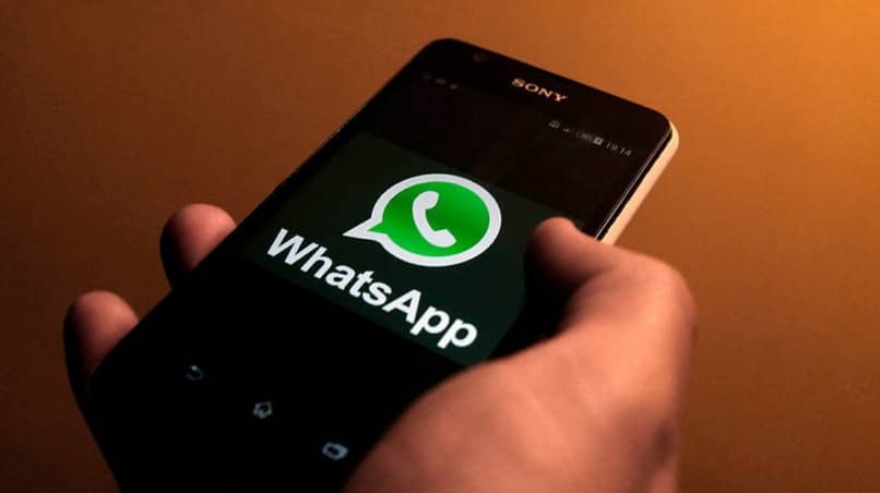 conoce como descargar nuevos emojis de whatsapp