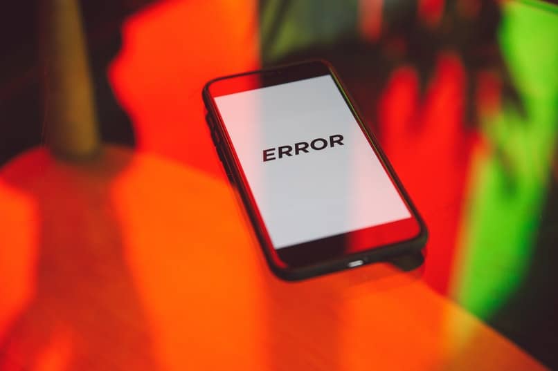 movil android con texto de error en pantalla