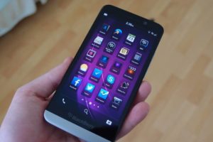 Cómo descargar e instalar WhatsApp gratis para BlackBerry Z10 y Z30 ¡Muy rápido!