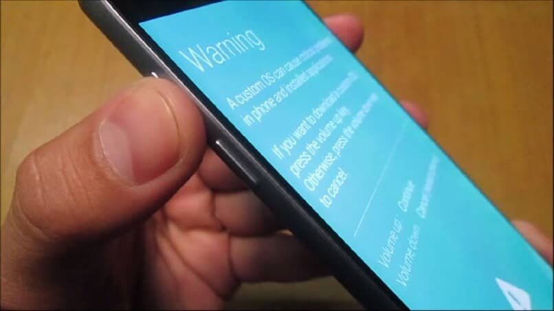 salirse del modo descarga sin danar el movil
