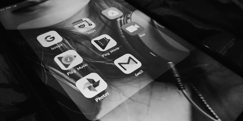 apps de google en blanco y negro