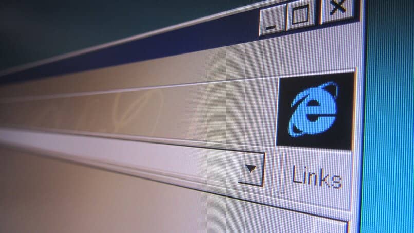 internet explorer logo y barra de busqueda