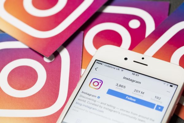 Acceso a Instagram desde un móvil