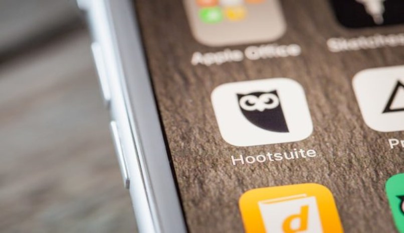 hootsuite programar pubblicaciones
