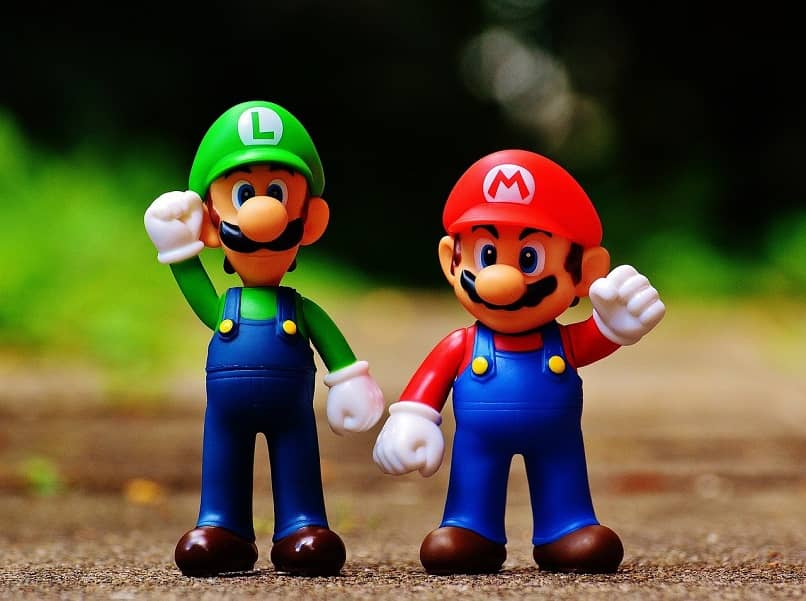 luigi y mario celebrando