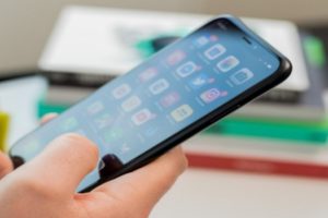 Cómo descargar e instalar un corrector ortográfico para Android o iPhone gratis