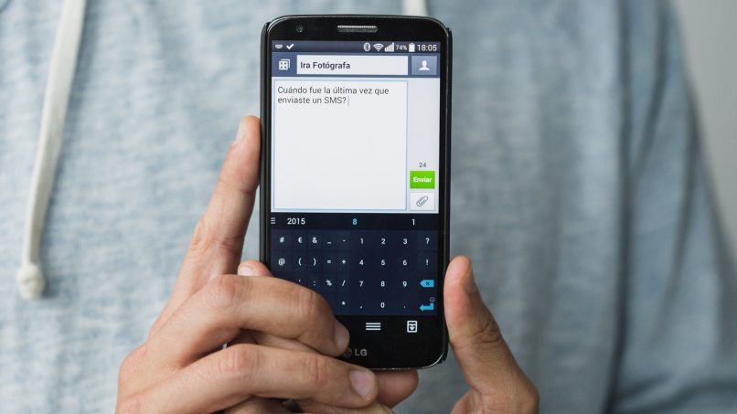 celular negro android