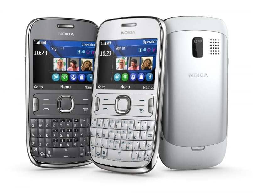 tres equipos plateados nokia asha