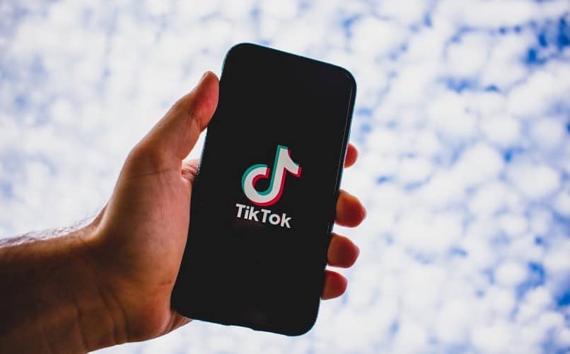 Cómo borrar los mensajes en tu cuenta personal de TikTok - Android e iOS