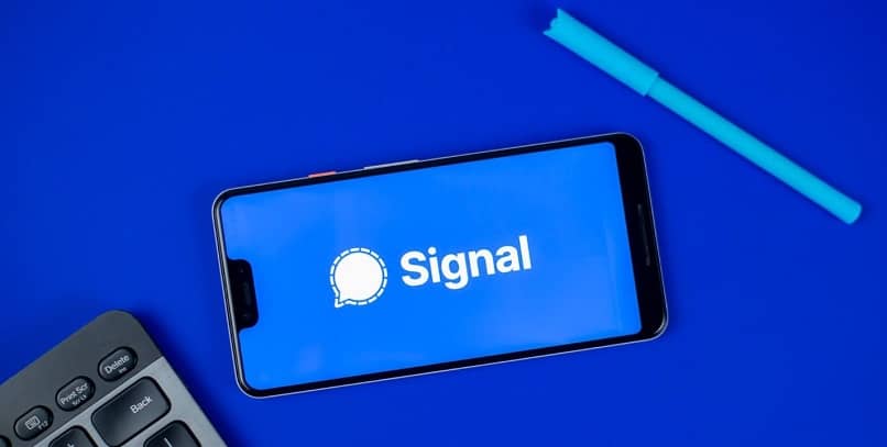 ¿Cómo enviar chats de Signal a mis archivados y sacarlos de ahí fácilmente?